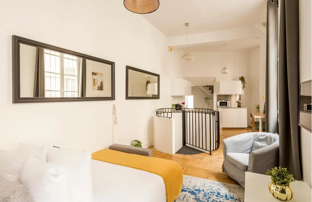Family Suite - Louvre - Clery-1